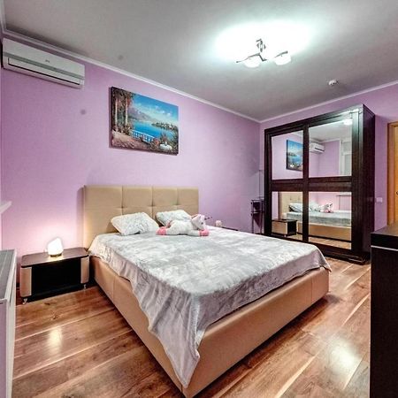 Modern Apartment Near Park Κίεβο Εξωτερικό φωτογραφία