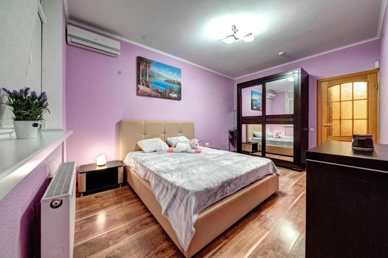 Modern Apartment Near Park Κίεβο Εξωτερικό φωτογραφία