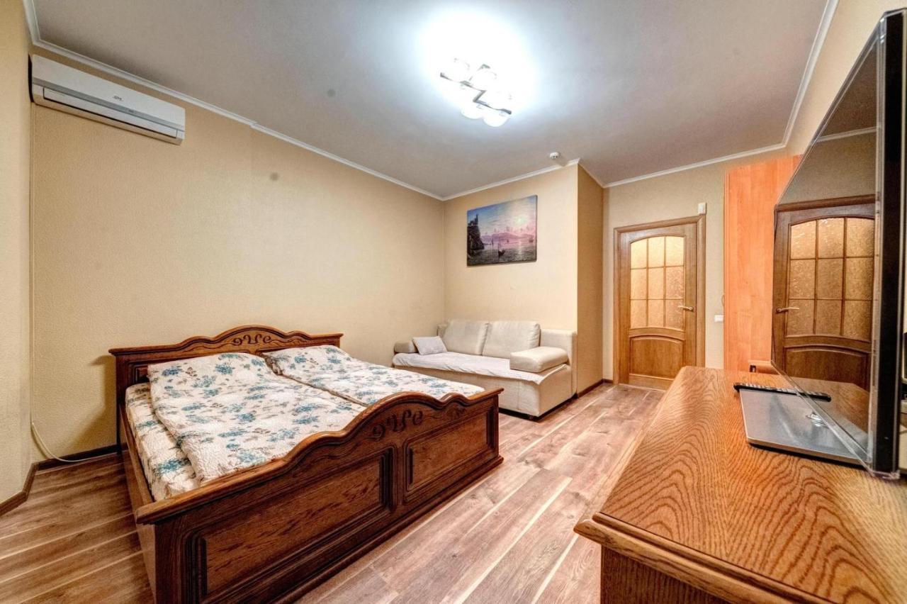 Modern Apartment Near Park Κίεβο Εξωτερικό φωτογραφία